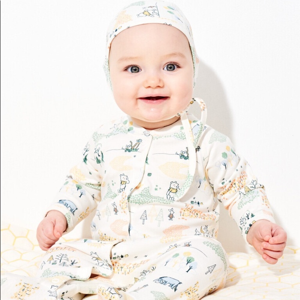 Disney Winnie the Pooh Layette Sleeper + cap